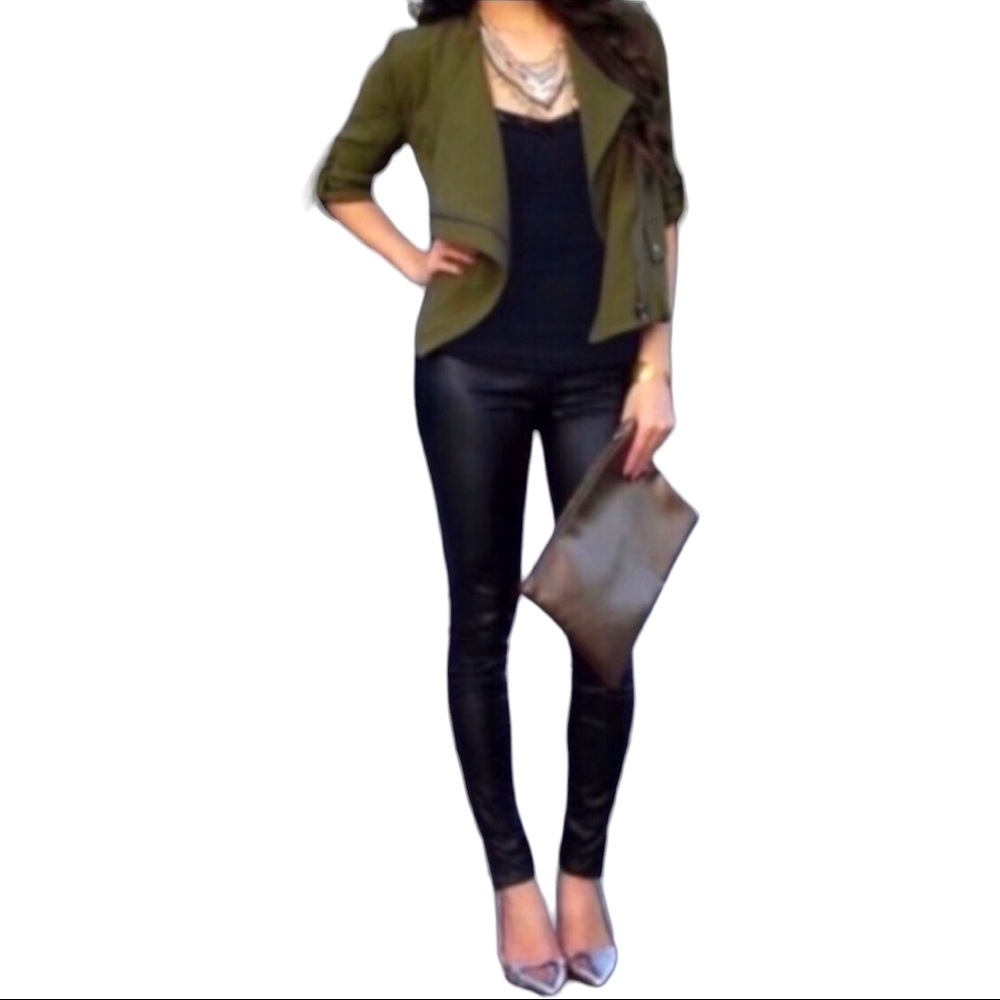 Mid-Rise Black Matte Faux Leather Shiny Leggings! - Picture 5 of 10